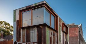 Arquitetos colombianos constroem prédios de lixo