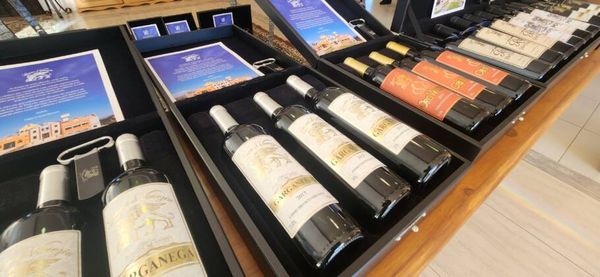 A Leone di Venezia oferece uma variedade de rótulos entre tintos, brancos e espumantes