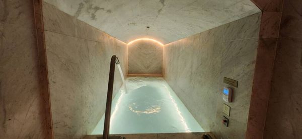 Jacuzzi do Asaya Spa by Guerlain