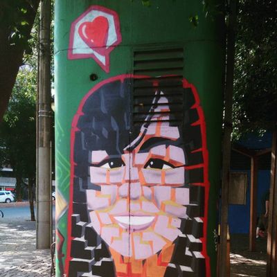 Graffiti na Rua Ceará, clicado por @welderpierre
