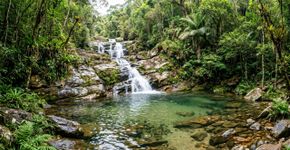 A pequena vila histórica perto de Belo Horizonte que se tornou o destino preferido para quem busca cachoeiras, serras e descanso