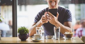 ‘Cybersickness’: vertigem ao usar smartphone e tablets afeta até 80% da população