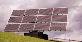 Caxias do Sul cria ponto de ônibus que gera energia solar