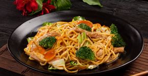 Festival do Yakisoba da Jin Jin tem sete opções do prato
