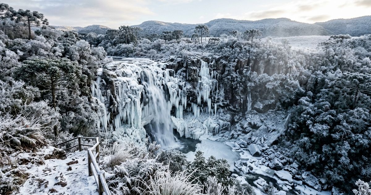 A cidade mais fria do Brasil onde as cachoeiras congelam no inverno, um fenômeno raro em país tropical