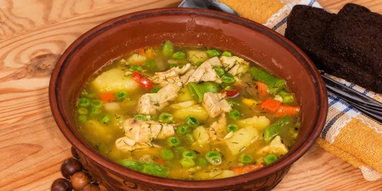 Featured main: Quer um jantar leve e rico em proteínas? Veja 3 receitas de sopas saudáveis