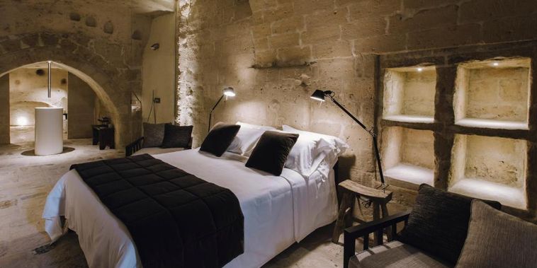 Featured main: De cavernas a cabanas: 4 hospedagens diferentes pelo mundo