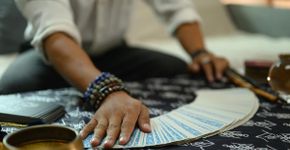 Tarot do dia: previsão para os 12 signos em 19/05/2026