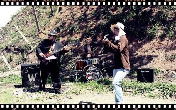 Rock D´La Rua na gravações do clipe Novo Velho Oeste
