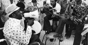 Roda de samba na Olido