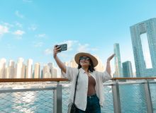 Featured side: Viajar na era do scroll: 4 em cada 10 turistas visitam atrações somente para produzir conteúdo