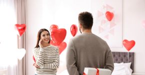 Qual é o presente perfeito para cada signo no Dia dos Namorados? Veja como agradar o seu amor