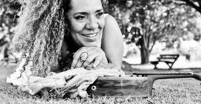 Colecionador de artigos de samba lança loja virtual