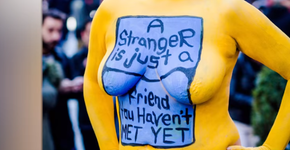 200 pessoas participam de protesto sem roupa em Nova York