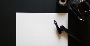 Papel, Caneta e Tinta Preta