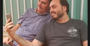 Bomba da Folha detonou imagem de honestidade de Carlos Bolsonaro