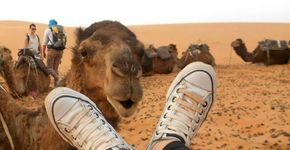 Leitores compartilham fotos de seus pés em viagens