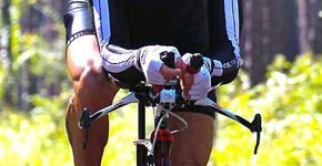 Ciclista de 75 anos usa mágica para driblar o câncer