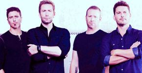Polícia se desculpa após ameaçar motoristas a ouvirem Nickelback