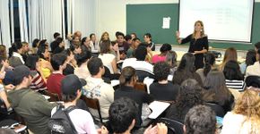 Cursinho popular abre 900 vagas