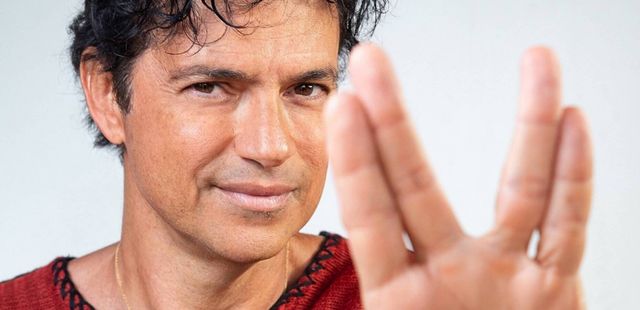 Jorge Vercillo apresenta show da turnê ‘JV30 Part II – Mais um final feliz’