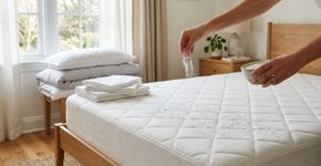 Colocar bicarbonato de sódio no colchão antes de aspirar: por que é recomendado e para que serve
