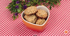 Faça cookies saudáveis com apenas três ingredientes