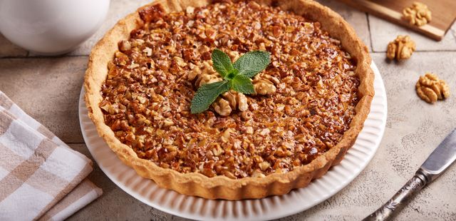 Aprenda a fazer torta de caramelo crocante sem forno