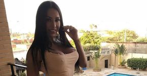 Cintura de Gracyanne Barbosa chama a atenção em foto no Instagram