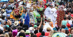 Passagens aéreas baratas para os principais destinos de Carnaval