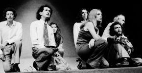 “Castro Alves Pede Passagem” em temporada no teatro da Funarte