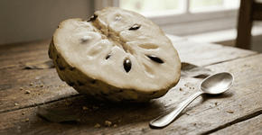 A fruta que parece leite condensado, derrete na boca e resolve a vontade de doce sem precisar de açúcar