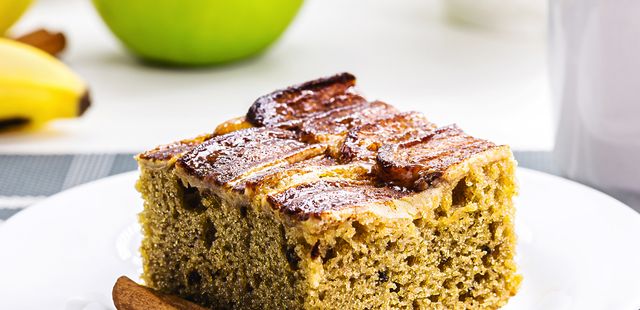 O bolo de banana sem farinha que some da mesa em minutos