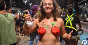 Pedalada Pelada reivindica direitos aos ciclistas nas ruas de SP e RJ