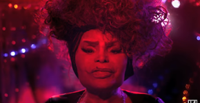 Que tiro! Elza Soares lança clipe de ‘Mulher do Fim do Mundo’
