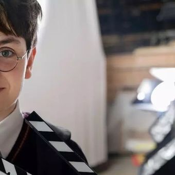 Featured mobile: Harry Potter e a Pedra Filosofal, série da HBO, estará na CCXP26