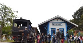 Trem das Cachoeiras é atrativo turístico em Minas Gerais