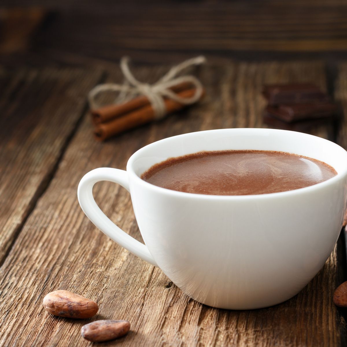 Chocolate quente cremoso com só 4 ingredientes
