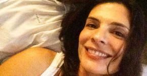 Aos 51, Helena Ranaldi posa com filho e fãs comentam semelhança