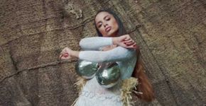 Anitta conta tudo sobre os looks malucos de ‘Is That For Me’