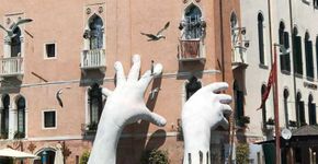 Escultura gigante na Itália conscientiza sobre mudança climática