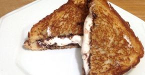 Sanduíche doce de Nutella e marshmallow