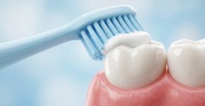 Escovar os dentes logo após comer, como nos doramas, pode ser um erro? Dentista alerta sobre o risco de erosão acida na boca e revela o melhor momento para fazer a limpeza