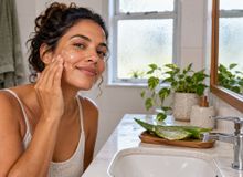 Featured side: Aloe vera no rosto: como usar o gel natural para hidratar, reduzir a inflamação e rejuvenescer a pele