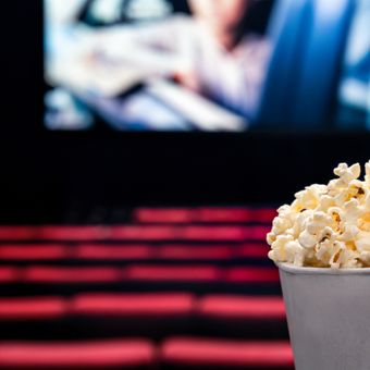 Featured mobile: Ir a museus, cinemas e teatros pode ajudar o corpo a envelhecer mais devagar, sugere estudo