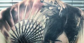 A beleza e tradição das Gueixas representada em belas tatuagens