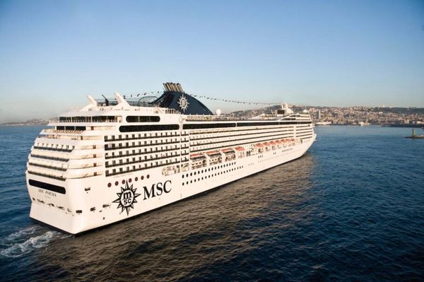 O MSC Poesia possui uma infraestrutura completa para 3,2 mil hóspedes