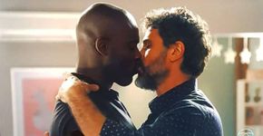 Cido e Samuel se beijam em O Outro Lado do Paraíso e web surta