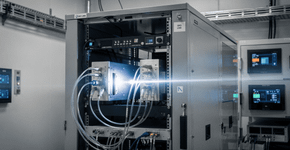 A falha bizarra que está quebrando a criptografia quântica considerada impossível: um simples balanço no laser pode expor suas mensagens mais secretas