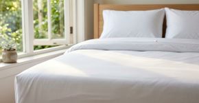 A roupa de cama não deve ser trocada a cada quinze dias nem uma vez por mês: veja qual é o intervalo ideal para fazer a troca